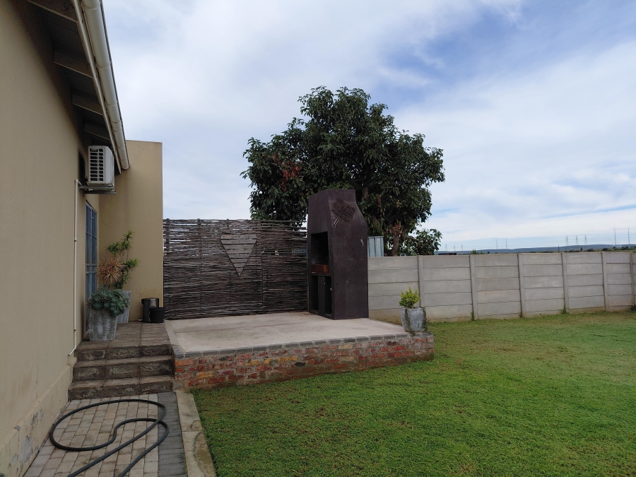 2 Bedroom Property for Sale in Campher Park Eastern Cape